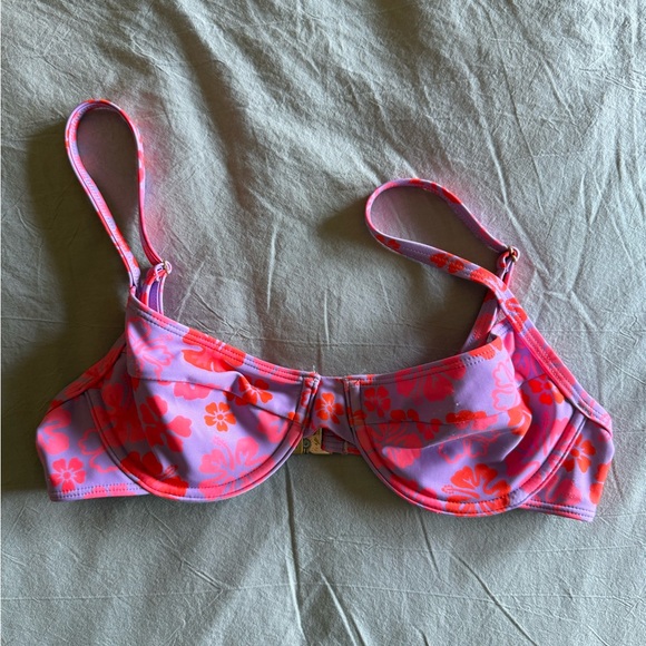 Kulani Kinis Very Cherry bikini set Small too and Med Bottom - Picture 2 of 8